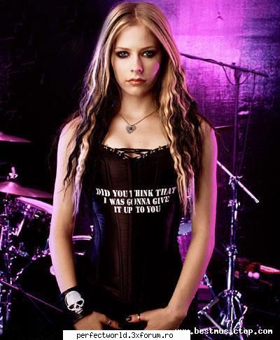 avril lavigne - pacat k vrea sa devin model - Vedete